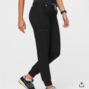 FIGS Zamora Jogger Scrub Pants Size Large in Black